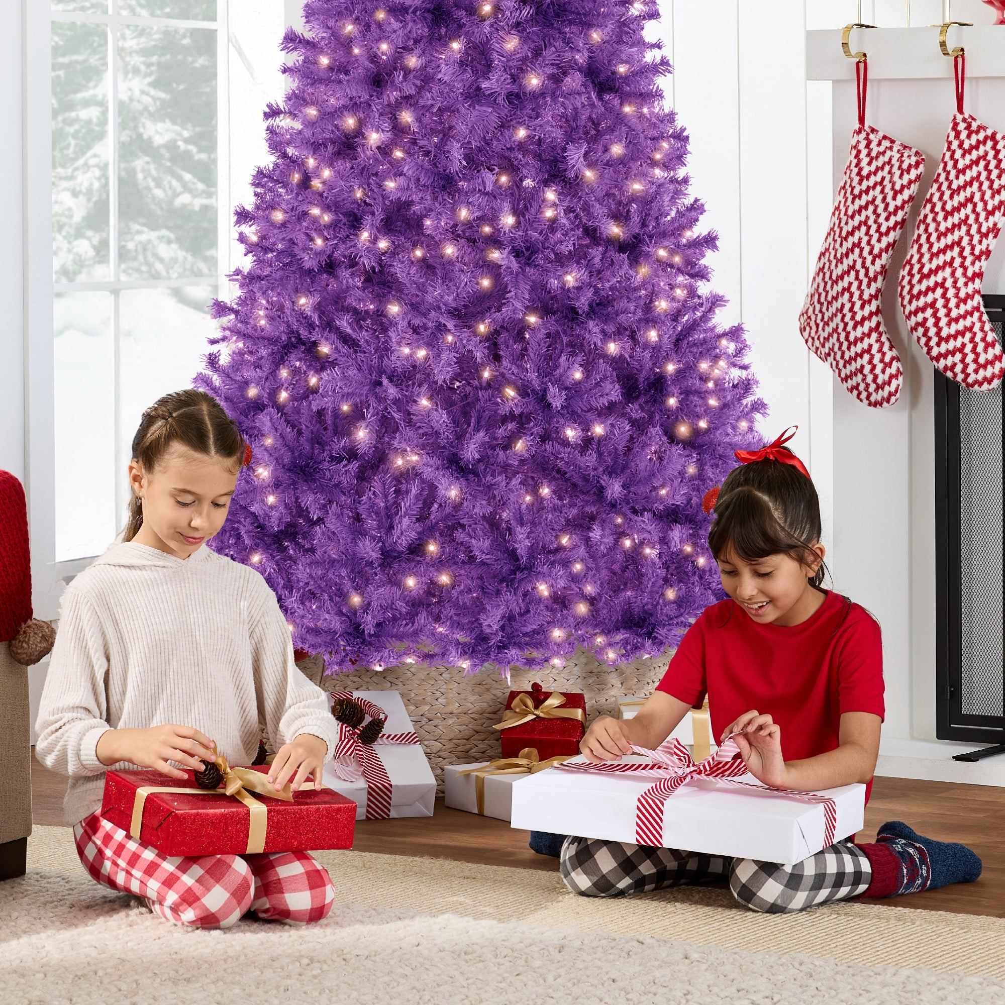 Pre-Lit Artificial Purple Christmas Tree with Incandescent Lights with eye-catching holiday style